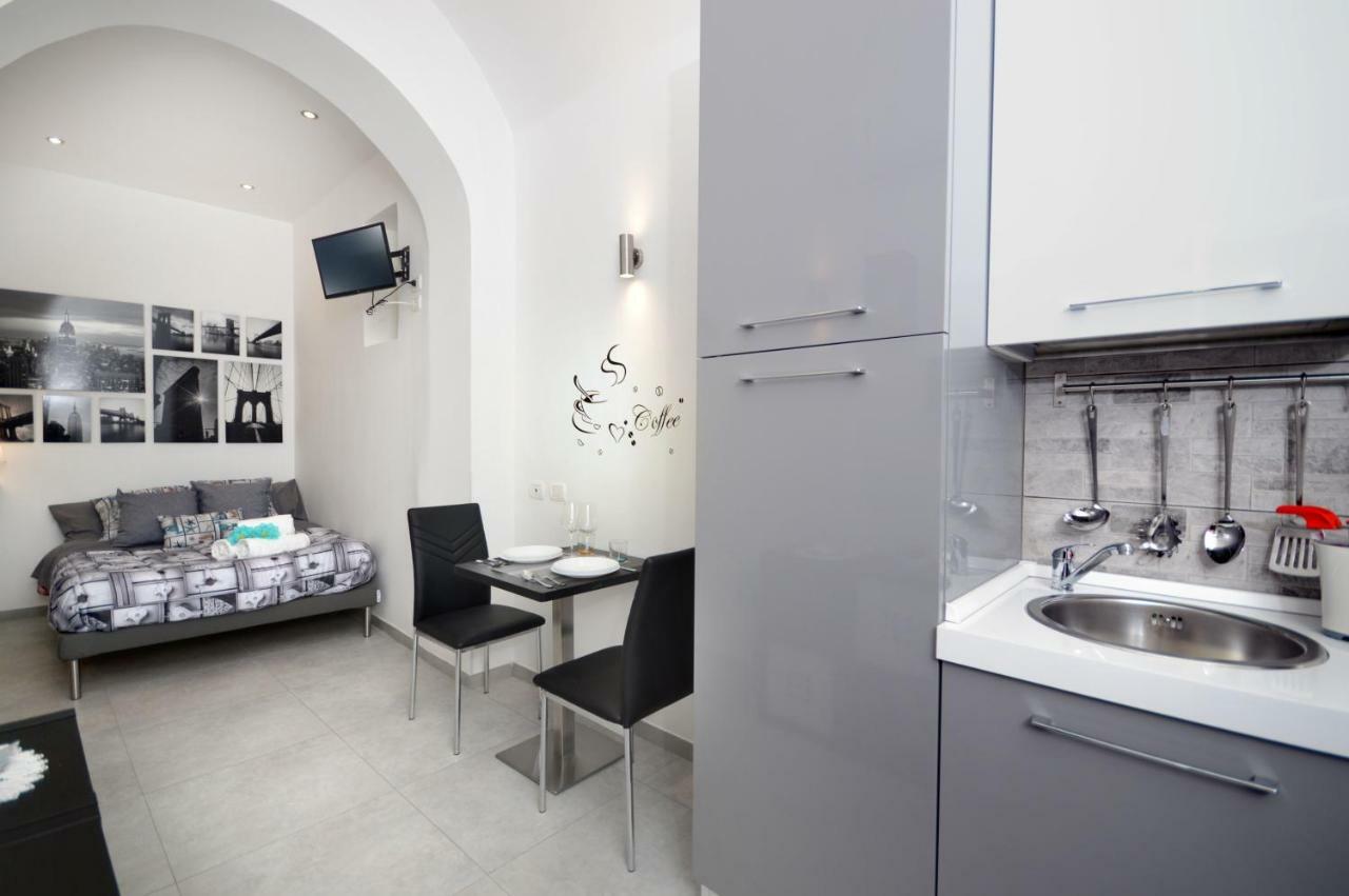 Alexandra Exclusive Apartment Napoli Exterior foto
